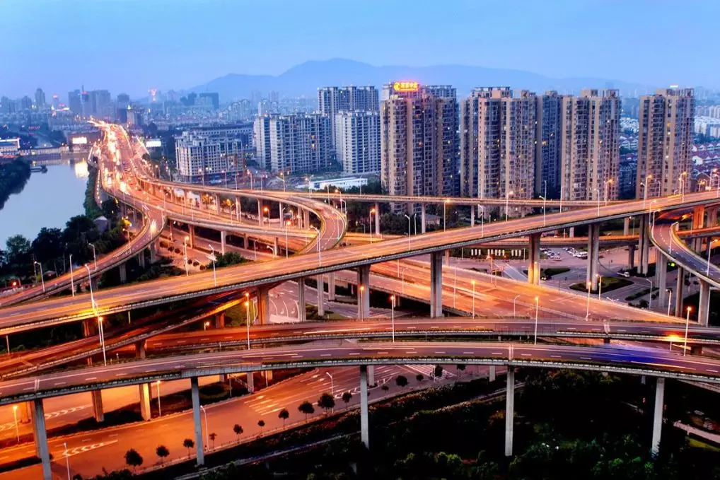 市政道路设计方案报告_市政道路施工设计方案_市政道路方案设计内容