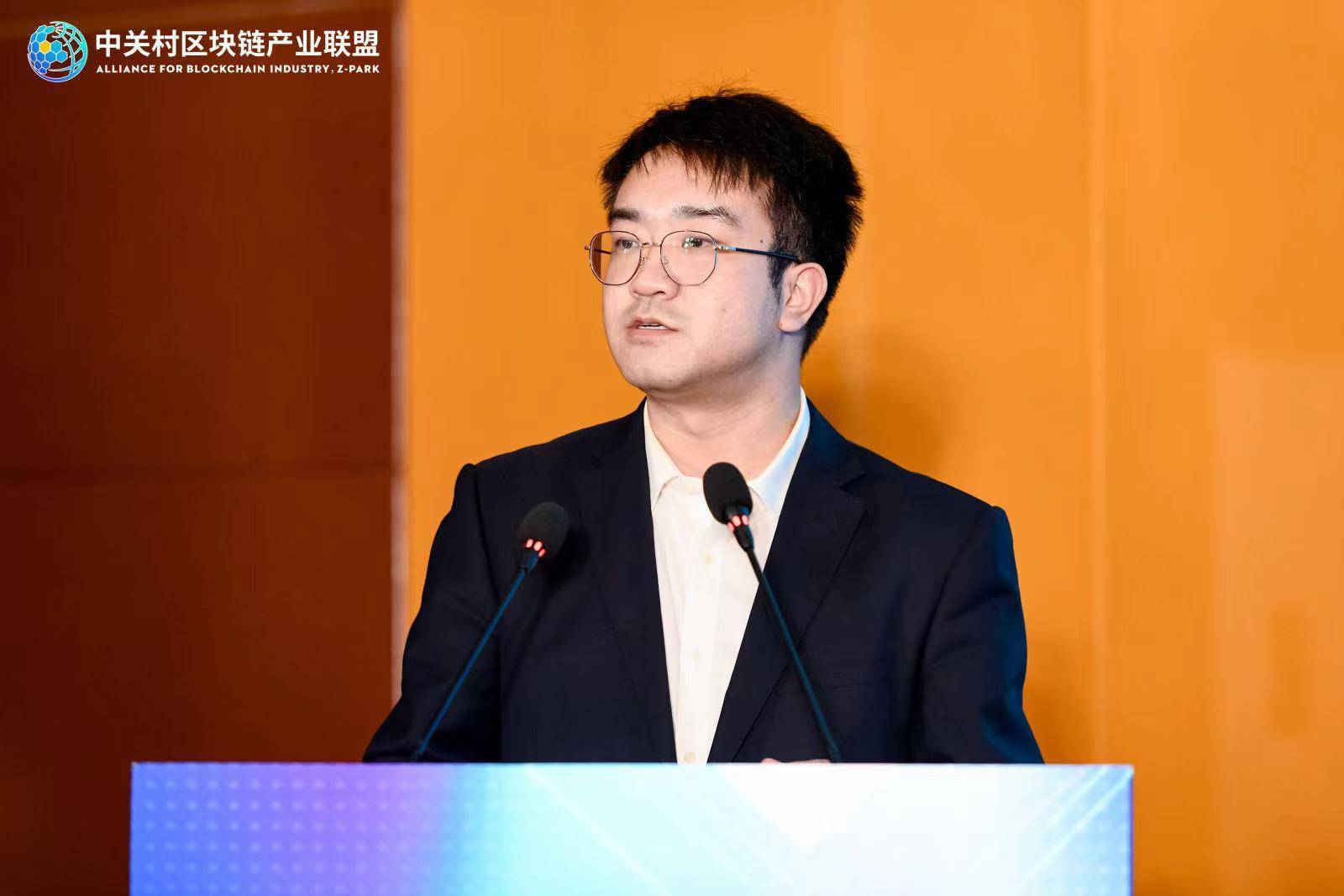 18岁以上身份证号男的_身份证号上限了是什么意思_身份证男性