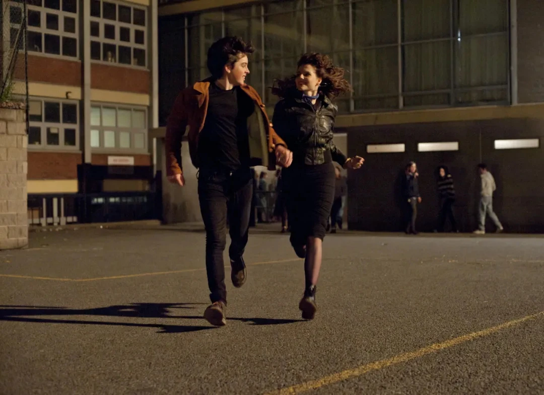 寻找 Win7 官方原版下载：重温青春时代的纯粹感动